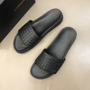 Bottega Veneta black Crisscross slides in woven leather MS02581