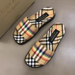 Burberry brown Slippers with colorful rainbow MS02584