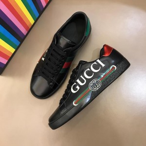 Gucci Perfect Quality Sneakers Black and Gucci vintage logo print with Black rubber sole MS02667