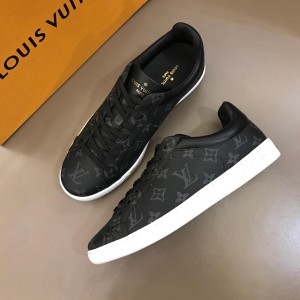 Louis Vuitton Perfect Quality Sneakers Black and Monogram Flower embossed with white sole MS02824