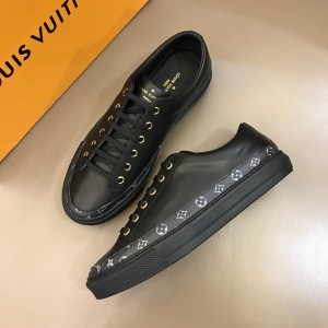 Louis Vuitton Perfect Quality Sneakers Black and black Monogram detail with black sole MS02831