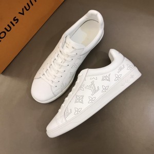 Louis Vuitton Perfect Quality Sneakers White and Monogram embroidery with white sole MS02833