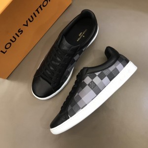 Louis Vuitton Perfect Quality Sneakers Black and Damier Graphite canvas with white sole MS02835