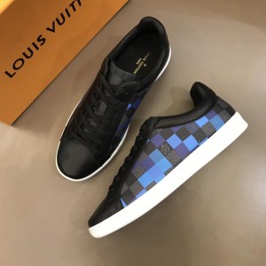 Louis Vuitton Perfect Quality Sneakers Black and Damier Graphite canvas with white sole MS02836