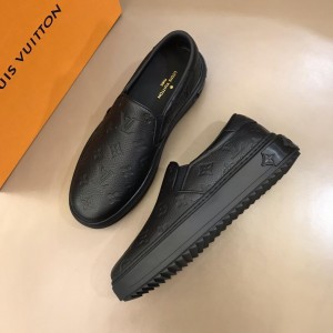 Louis Vuitton Fashion Sneakers Black and Monogram embossed with black sole MS02849