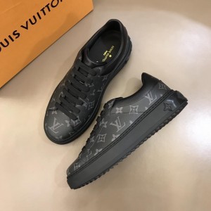 Louis Vuitton Fashion Sneakers Black and Monogram print with black sole MS02856