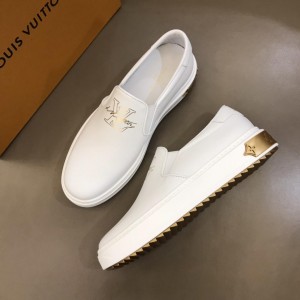 Louis Vuitton Fashion Sneakers White and gold LV print with white sole MS02860