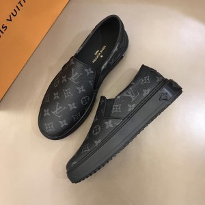 Louis Vuitton Fashion Sneakers Black and Monogram print with black sole MS02865