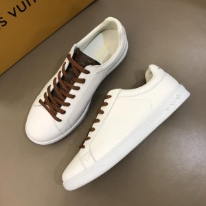 Louis Vuitton Fashion Sneakers White and brown Monogram print tongue and white sole MS02867