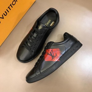 Louis Vuitton Fashion Sneakers Black and red LV swash print with black sole MS02871