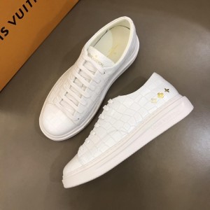 Louis Vuitton Fashion Sneakers White crocodile skin and gold Monogram Flower pattern with white sole MS02878