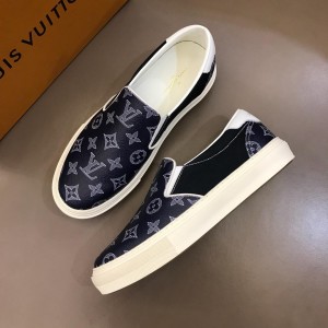 Louis Vuitton Fashion Sneakers Black and Monogram Flower print and white sole MS02884