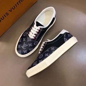 Louis Vuitton Fashion Sneakers Black and Monogram Flower print and white sole MS02886