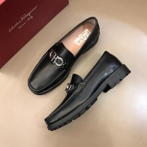 Salvatore Ferragamo Black leather Fashion Perfect Quality Loafers With Sliver Buckle MS02994