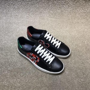 Gucci Low Top Sneaker  MS05041