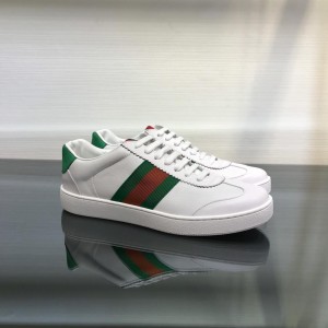 Gucci Low Top Sneaker  MS05042