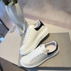 Alexander McQueen MS06016