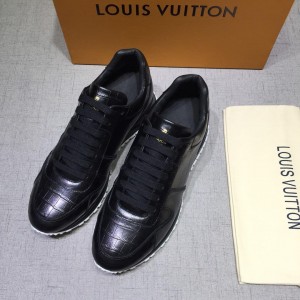 Louis Vuitton Perfect Quality Sneakers Black alligator leather and black sole MS071036