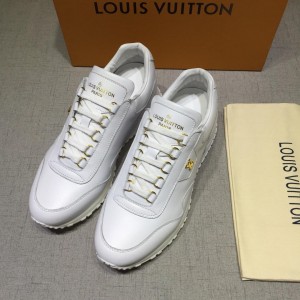 Louis Vuitton Perfect Quality Sneakers White and gold LV logo with white sole MS071039