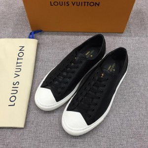 Louis Vuitton Perfect Quality Sneakers Black and white toe with white sole MS071085