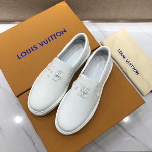 Louis Vuitton Perfect Quality Sneakers White and LV print with white sole MS071110