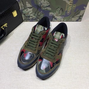 Valentino Perfect Quality Sneakers Green and red camouflage details with beige soles MS071447