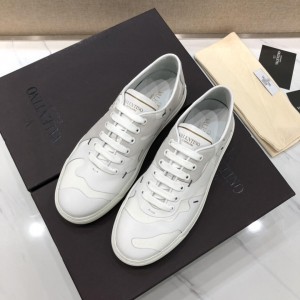 Valentino Perfect Quality Sneakers White and grey suede details with white sole MS071467