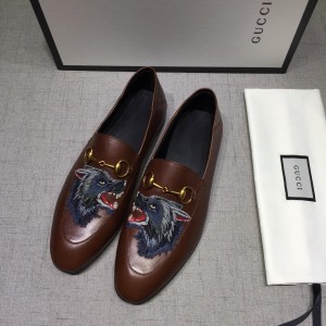 Gucci Brown Bright leather Perfect Quality Loafers With Wolf MS07607