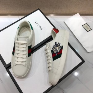 Gucci Fashion Sneakers White and three piglet embroidery with white rubber sole MS07629