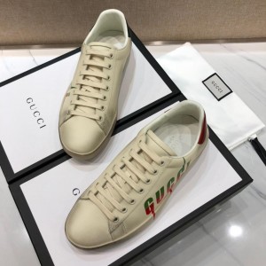 Gucci Fashion Sneakers White and Gucci vintage print with white sole MS07705