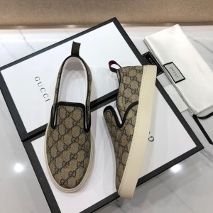 Gucci Fashion Sneakers Beige GG and gold seal print with white sole MS07717