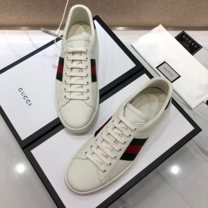 Gucci Fashion Sneakers White and green heel and with white sole MS07733