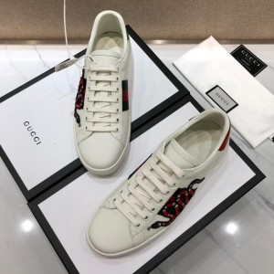 Gucci Fashion Sneakers White and embroidered gold snake embroidery with white sole MS07737