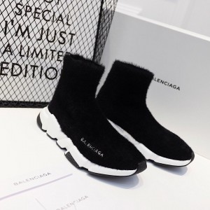 Balenciaga Speed Trainers Black fur and white rubber sole  Sneaker MS09070