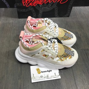 Versace Sneakers White and gold hibiscus print with white rubber sole MS09318