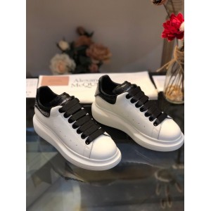 Alexander McQueen Fahion Sneakers White and black snake heel with black tongue  MS100012