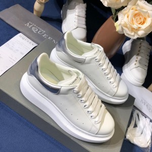 Alexander McQueen Fahion Sneaker White and silver heel MS100097